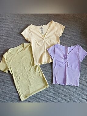 Pink Republic Ribbed Lettuce-Edge V-Neck Top - Cream, Lavender, Light Yellow